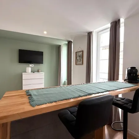 La Parenthese Apartment Saint-Jean-dʼAngély